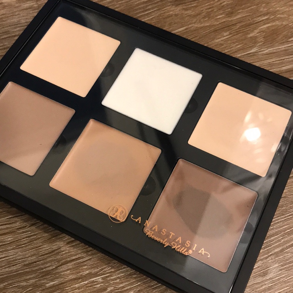 Anastasia Beverly Hills Contour Cream Kit palette